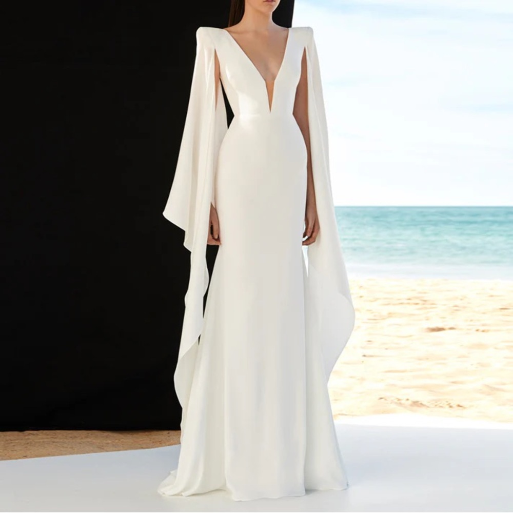 Deep V Wedding Gown with Train+Bustle